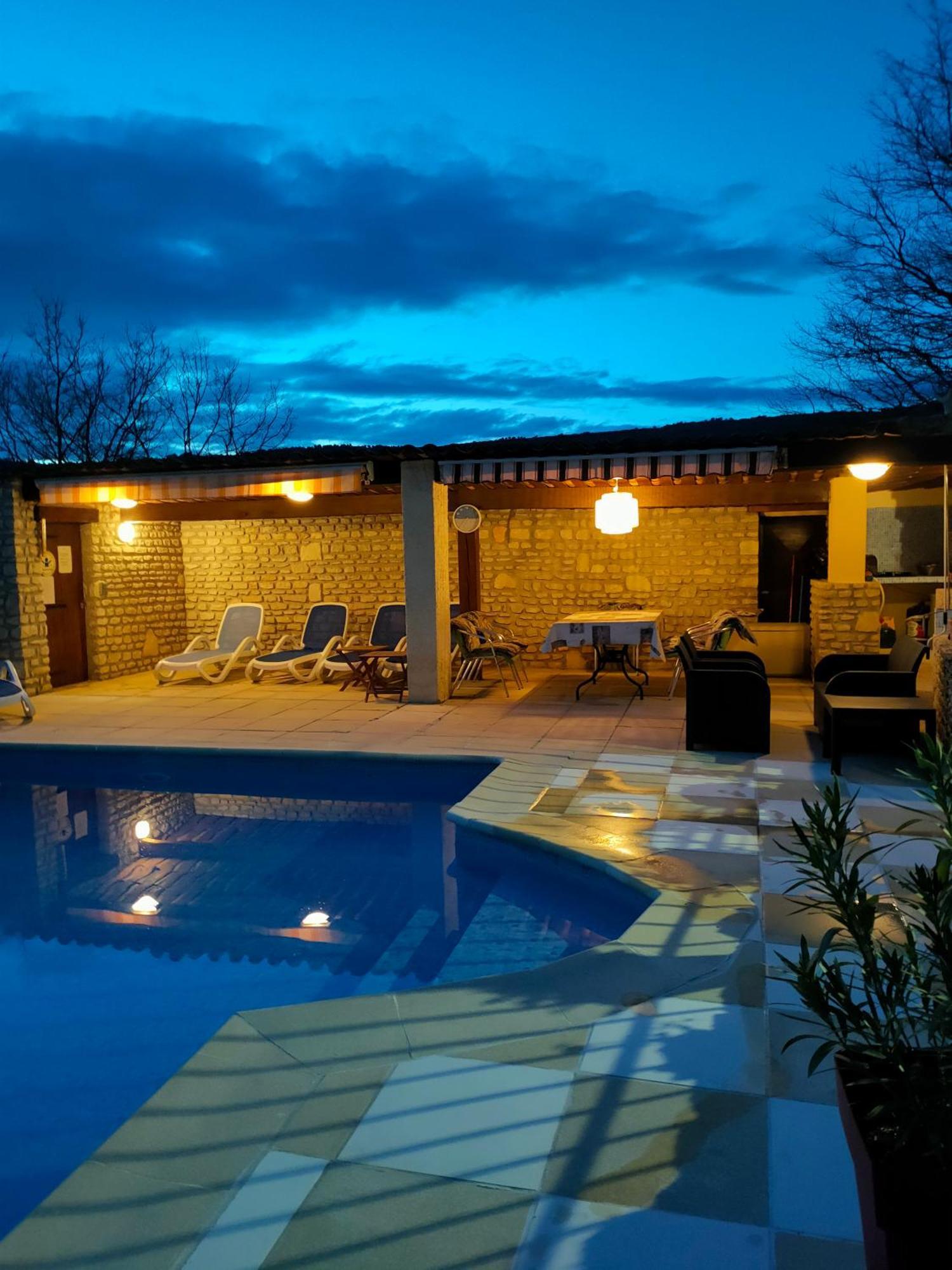 Les Vallons Holiday Home Lioux Buitenkant foto
